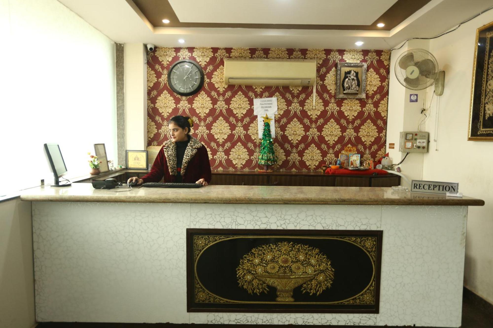 24 Hotel & Resort Agra  Eksteriør bilde