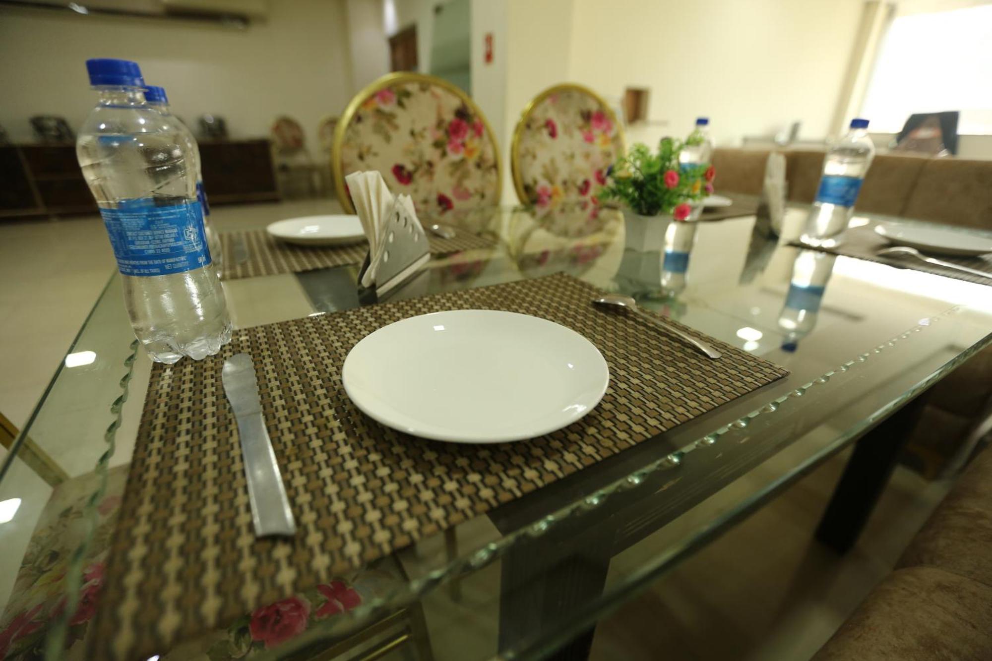 24 Hotel & Resort Agra  Eksteriør bilde