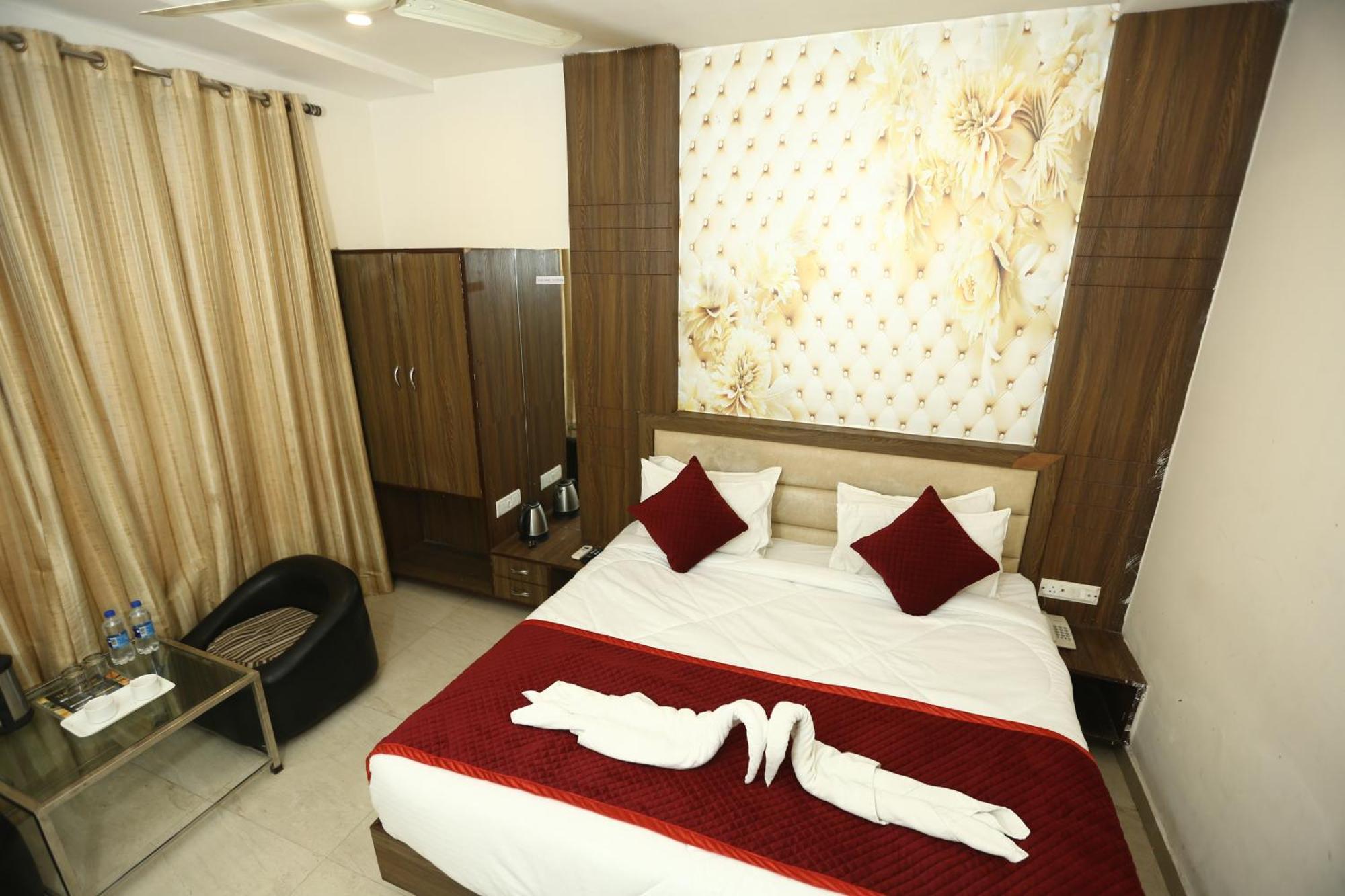 24 Hotel & Resort Agra  Eksteriør bilde