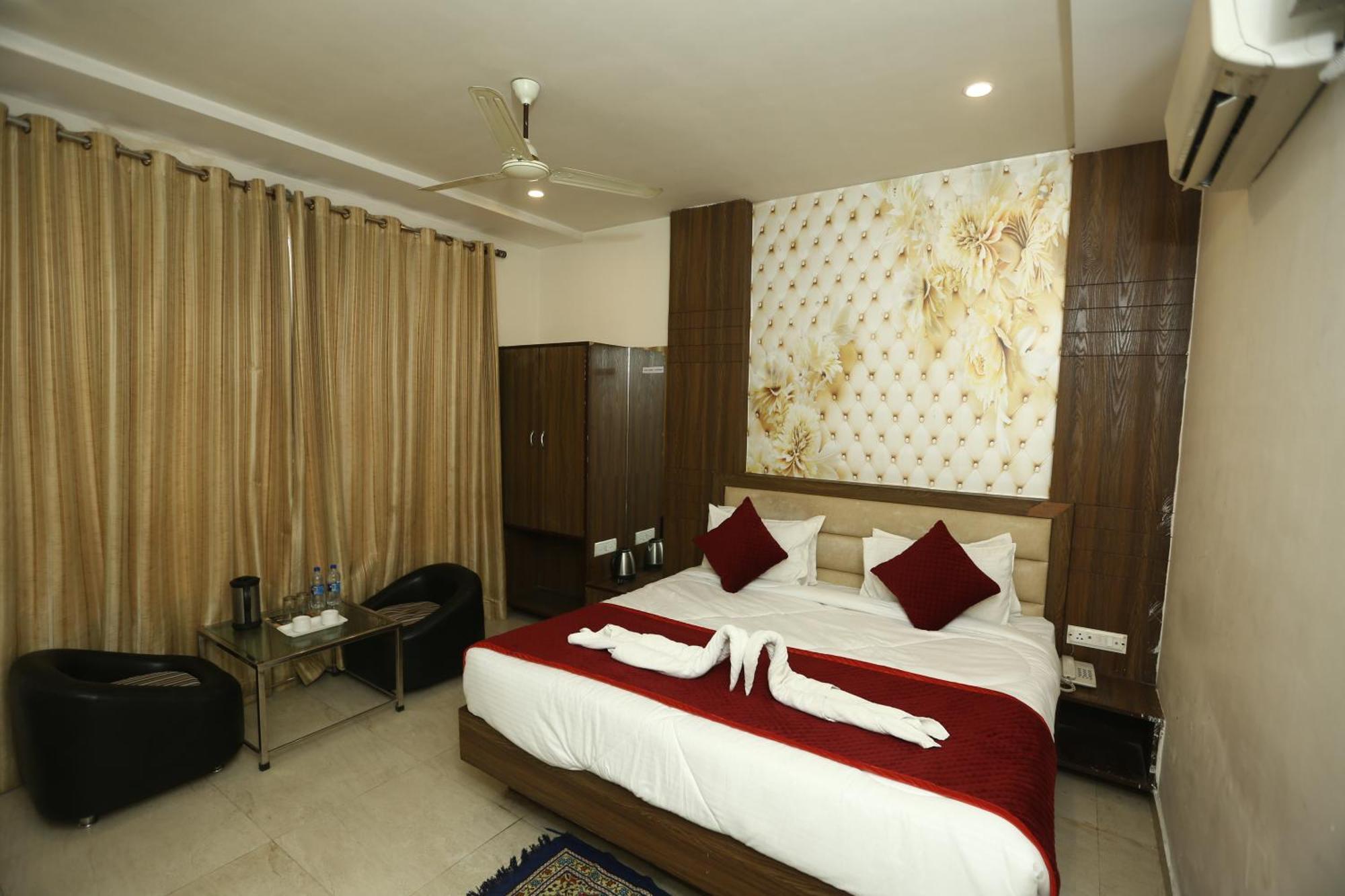 24 Hotel & Resort Agra  Eksteriør bilde
